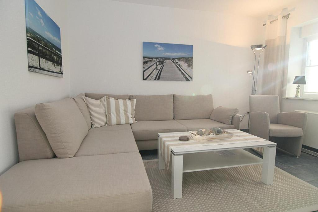Westwind 13 room 1